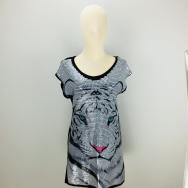 เสื้อปักเลื่อม รูปเสือ
